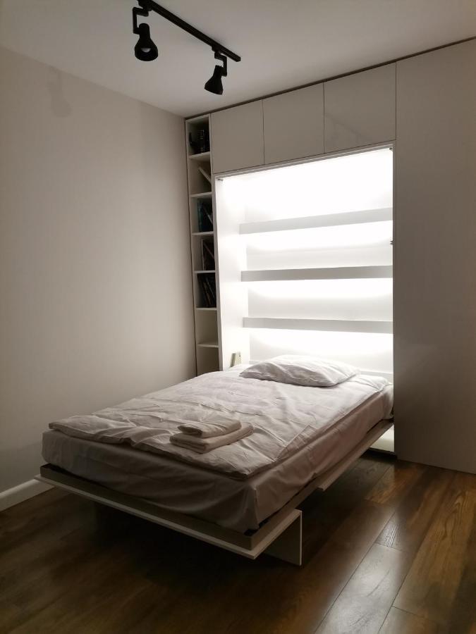 Nowoczesny Apartament Z Widokiem Apartment Warsaw Exterior photo